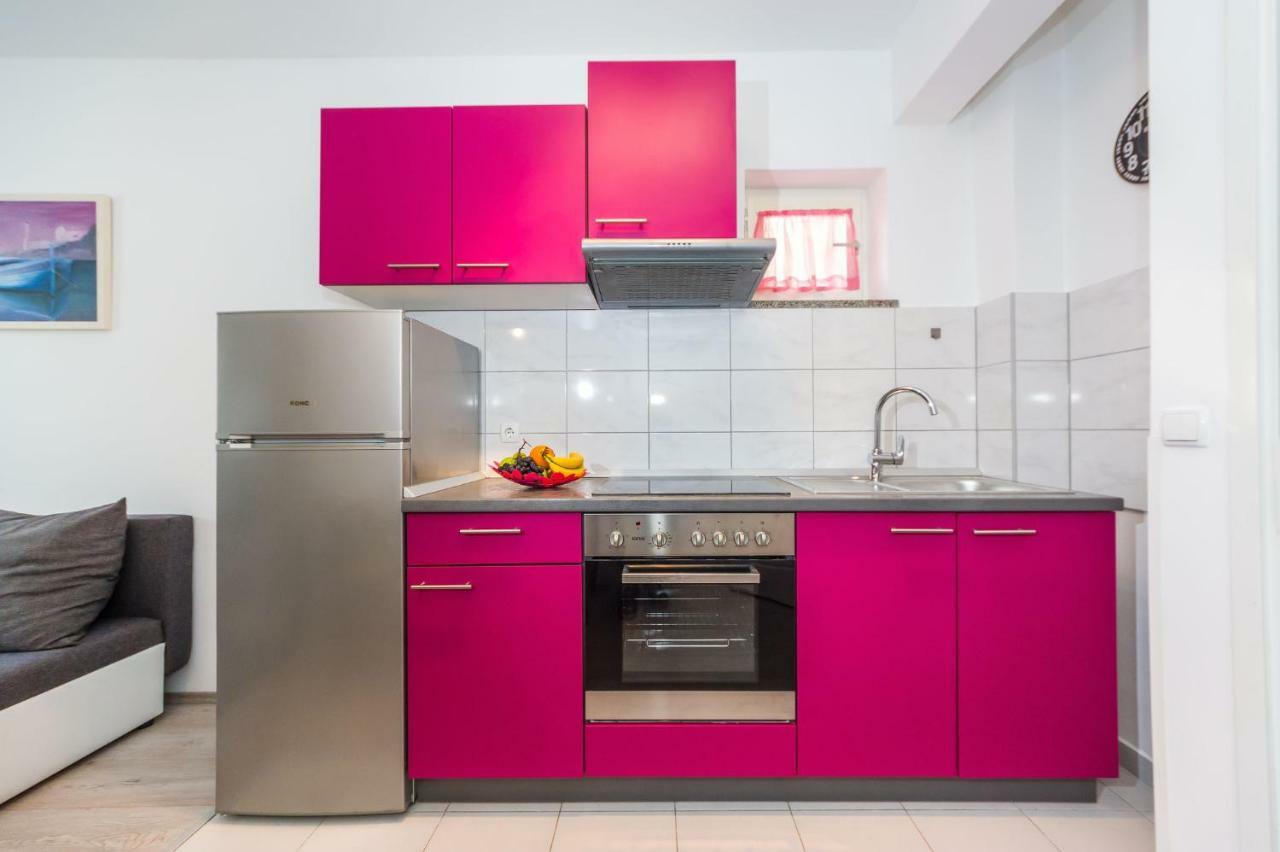 Apartman Nino 노비그래드달마샤 외부 사진